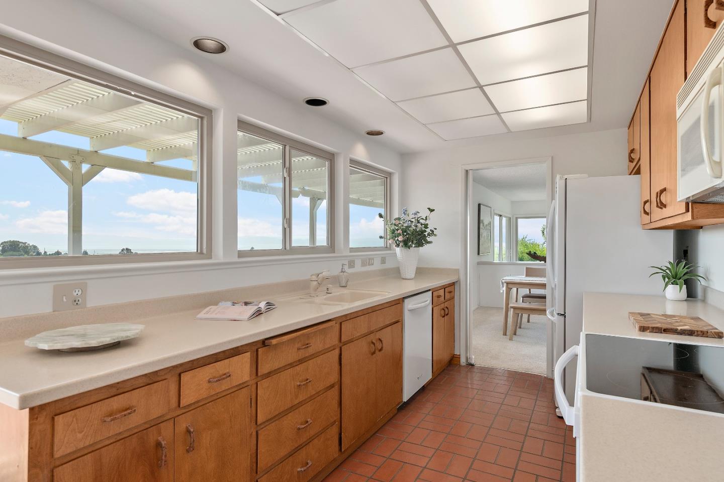 3595 Oakes Drive