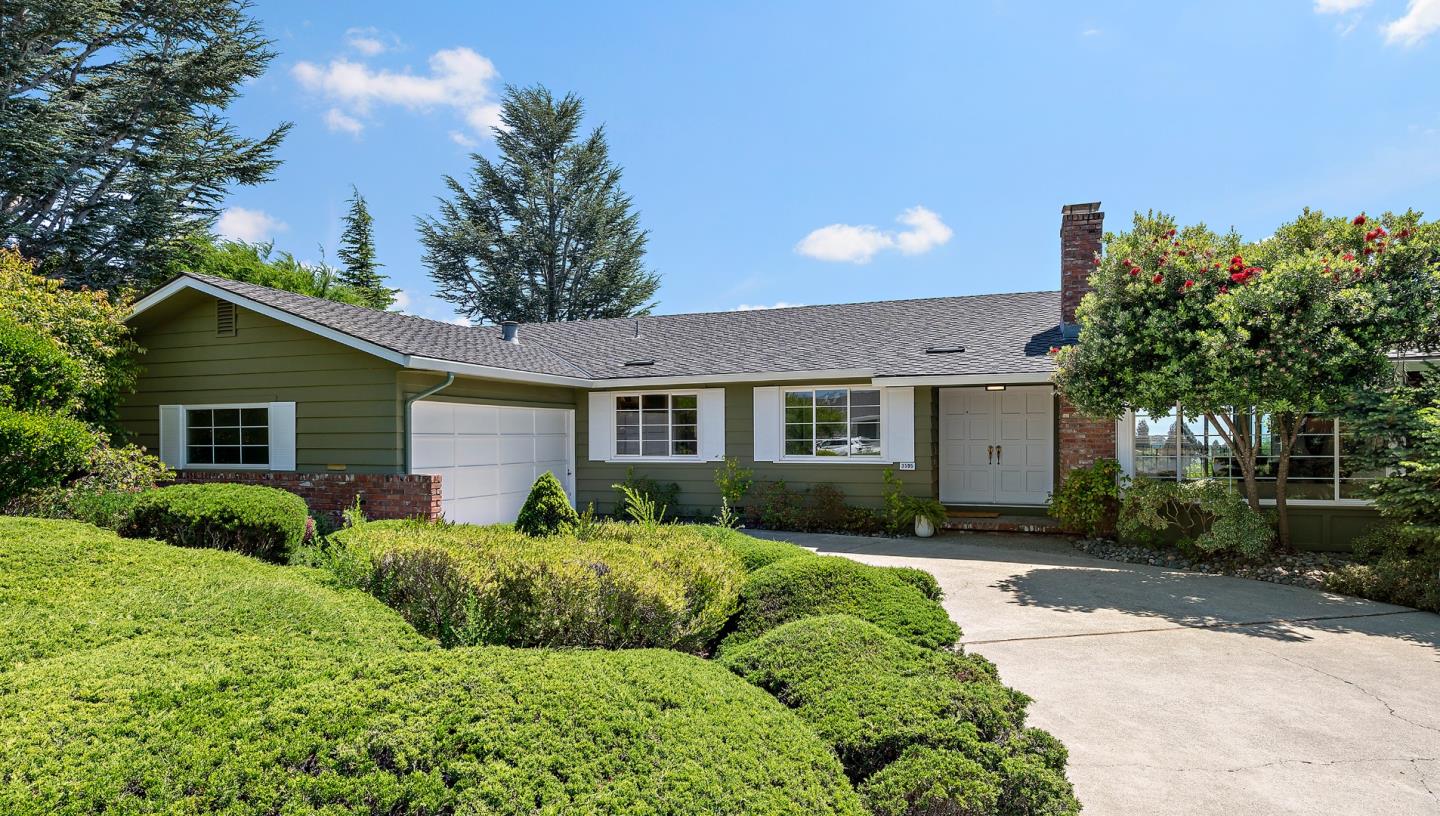 3595 Oakes Drive