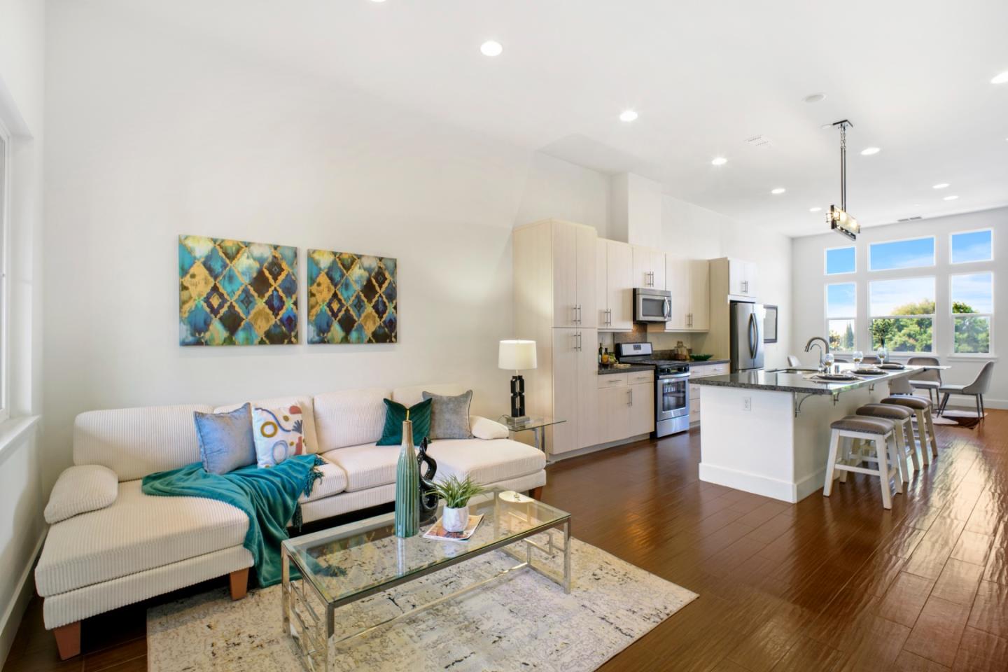 1336 North Capitol Avenue 6