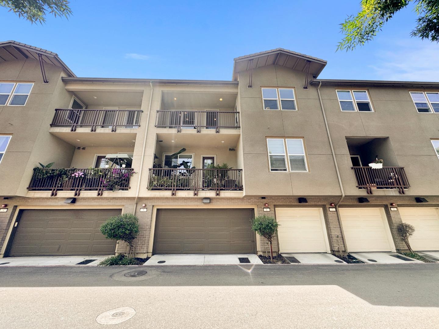 1336 North Capitol Avenue 6