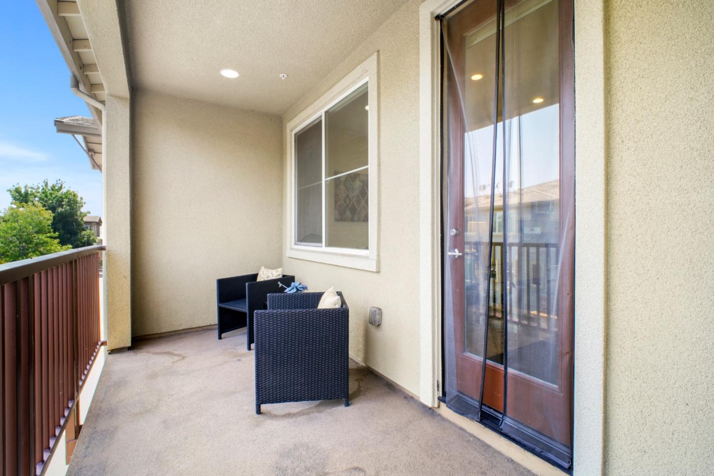 1336 North Capitol Avenue 6
