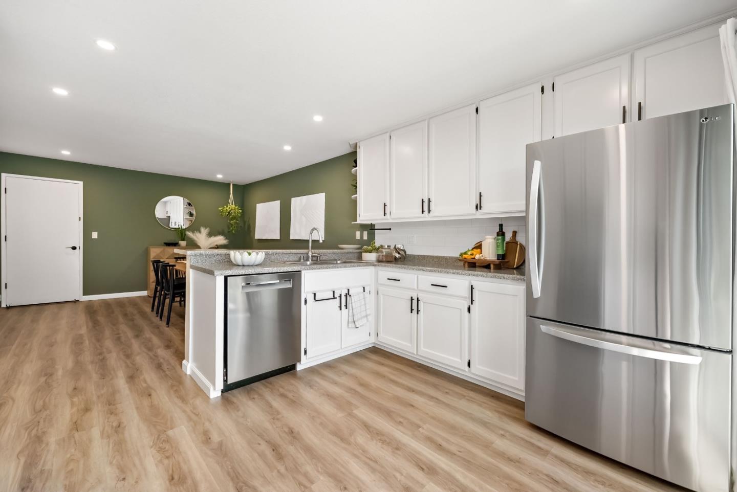 6585 Cooperage Court