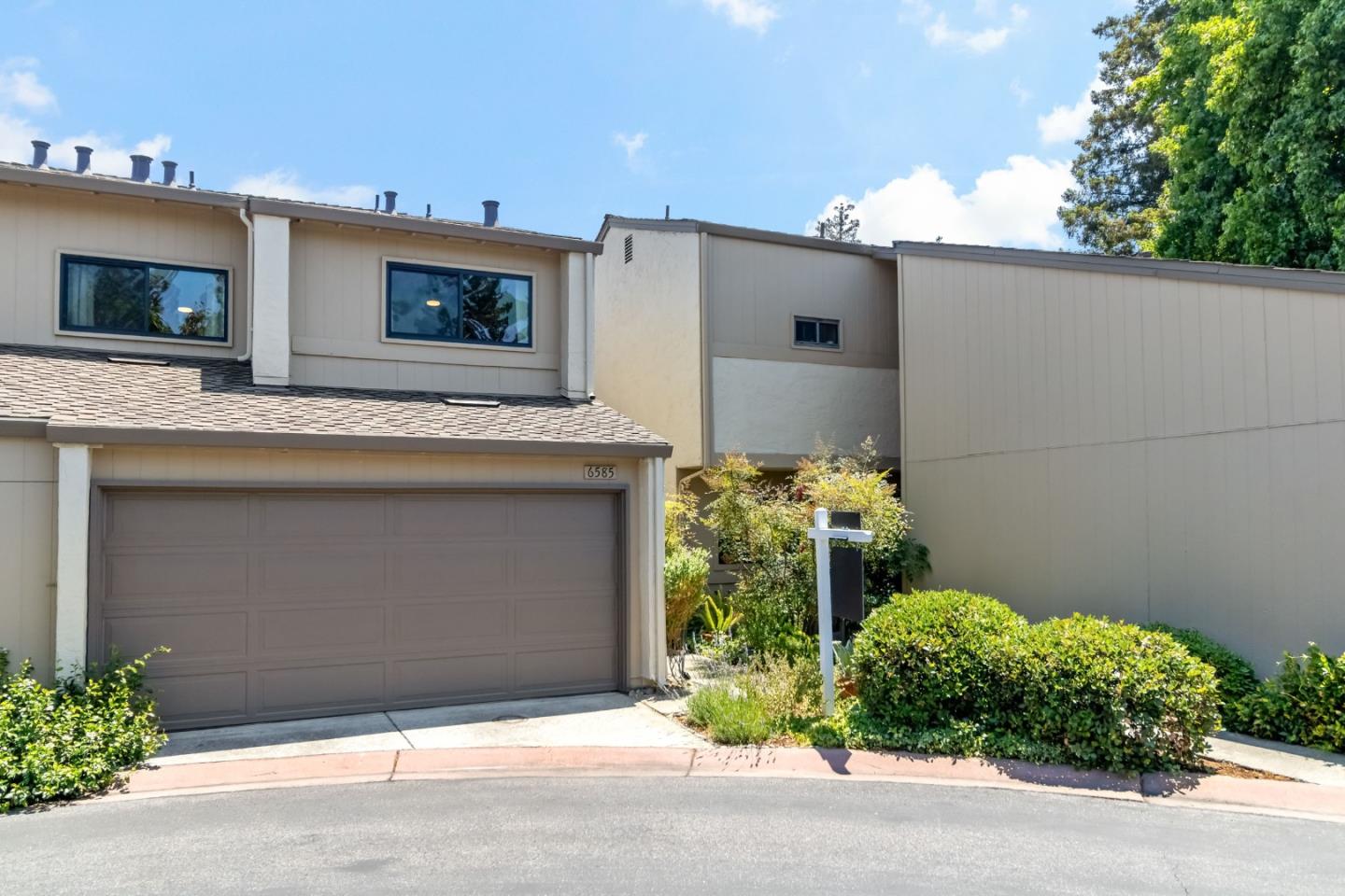 6585 Cooperage Court