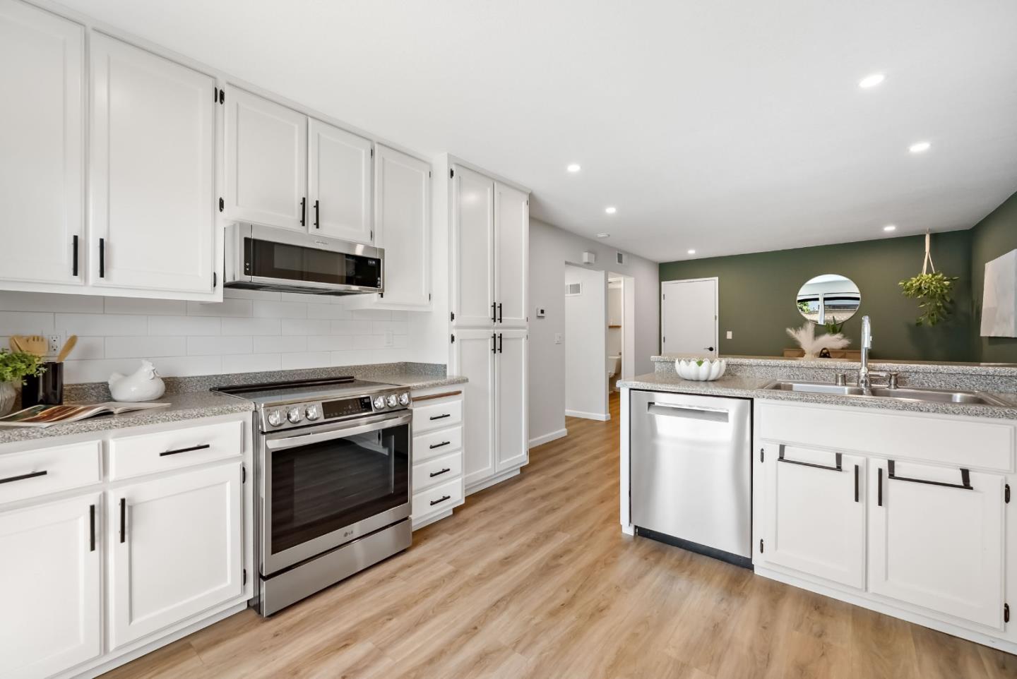 6585 Cooperage Court