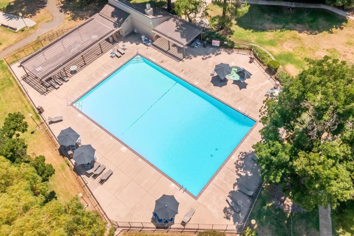6585 Cooperage Court