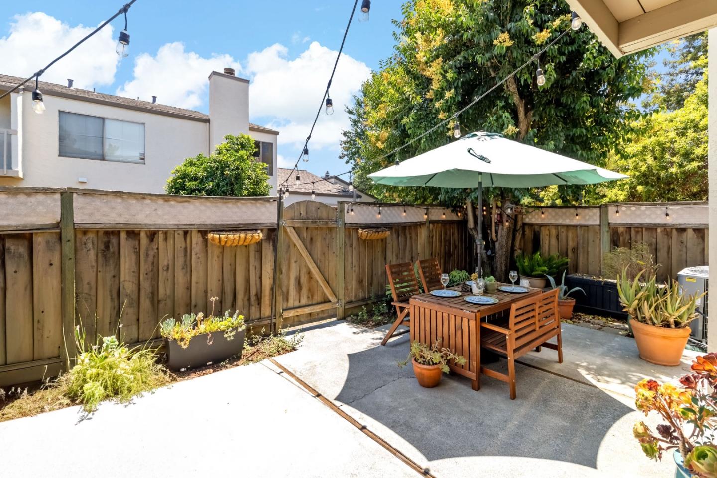 6585 Cooperage Court