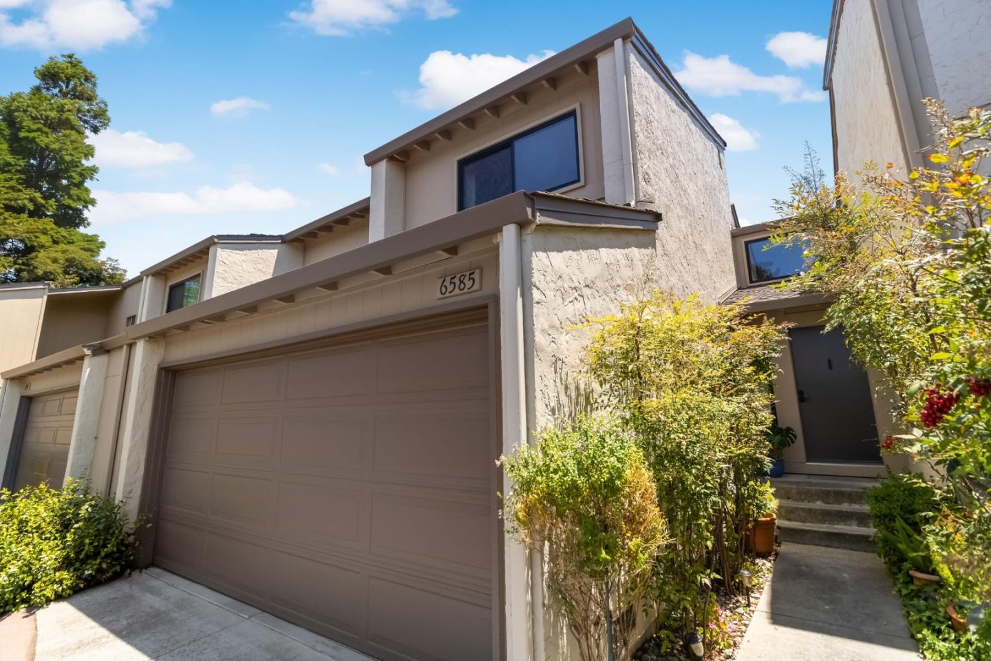 6585 Cooperage Court