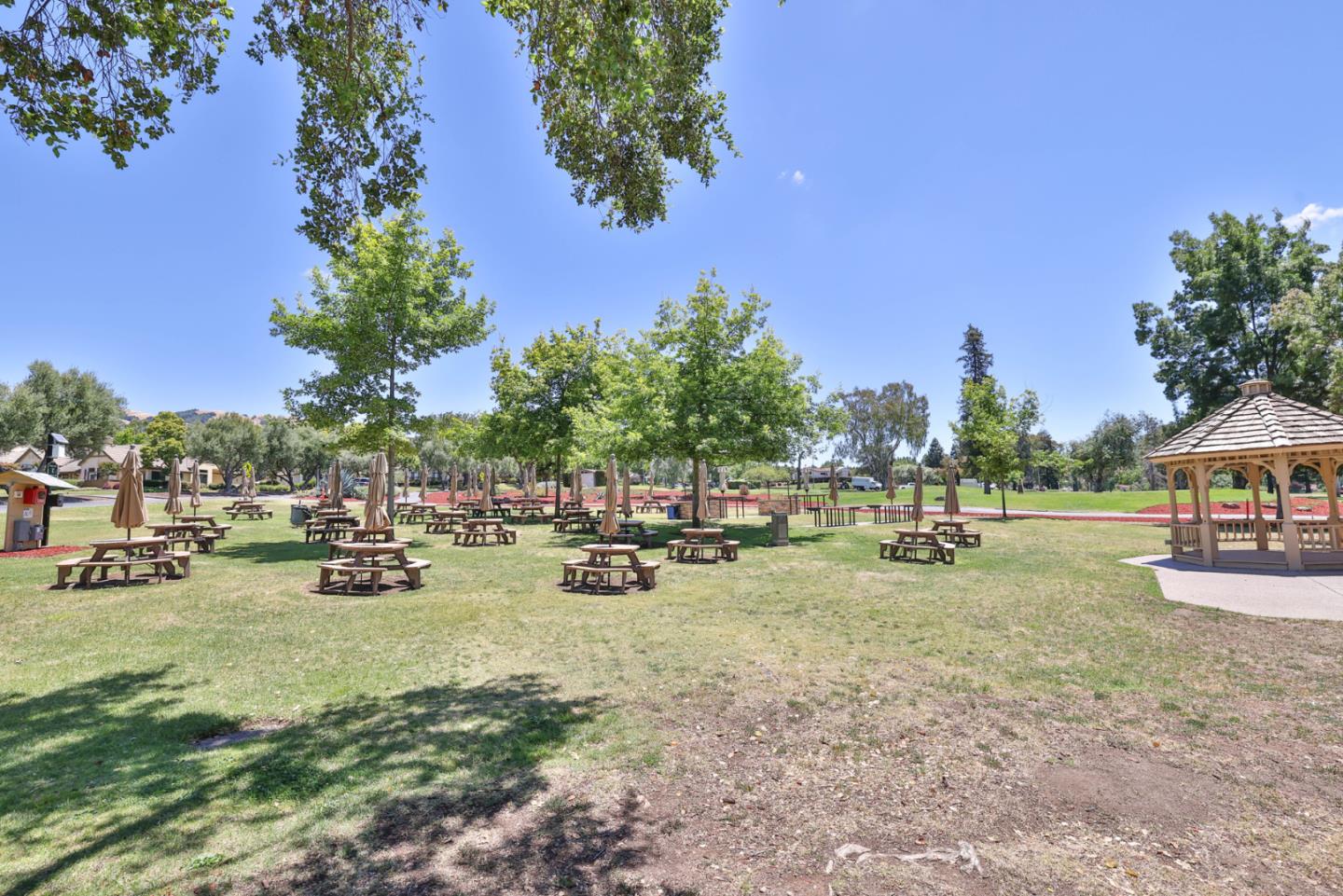 5211 Cribari Lane