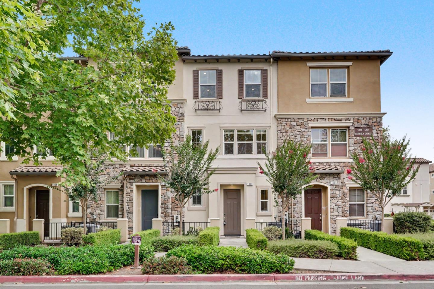 1357 Merry LOOP