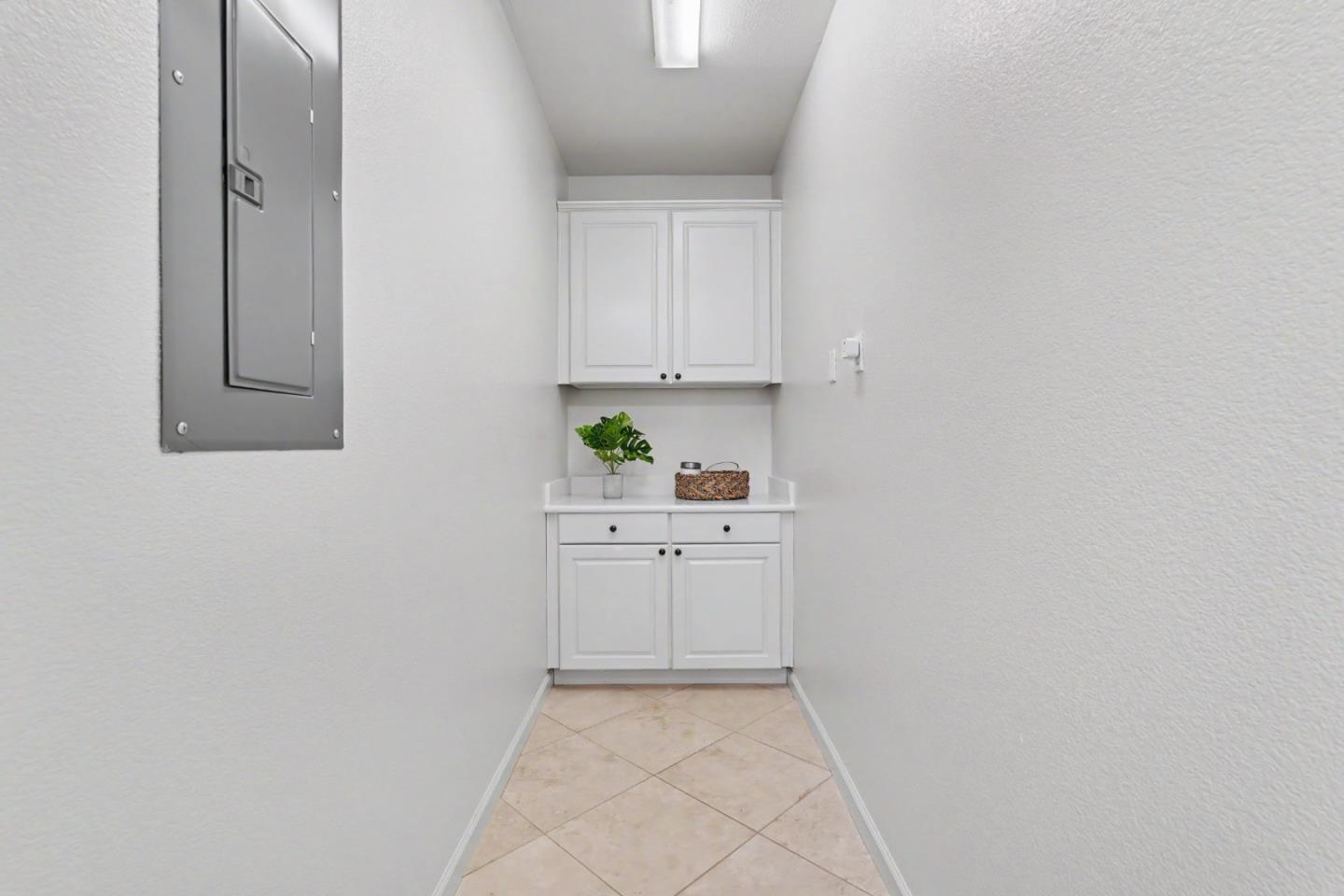 1357 Merry LOOP