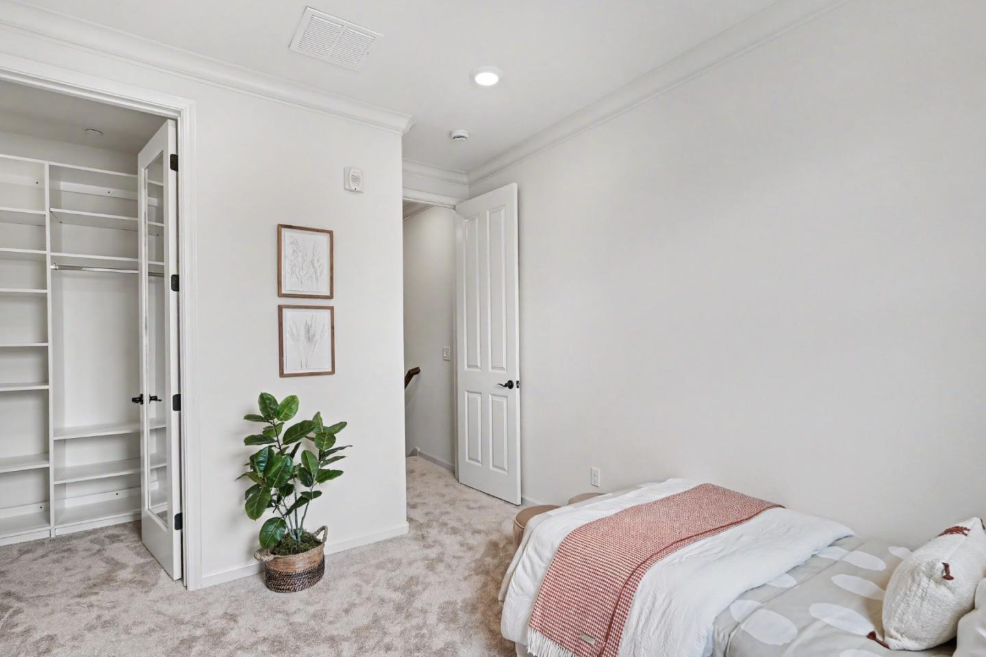 1357 Merry LOOP