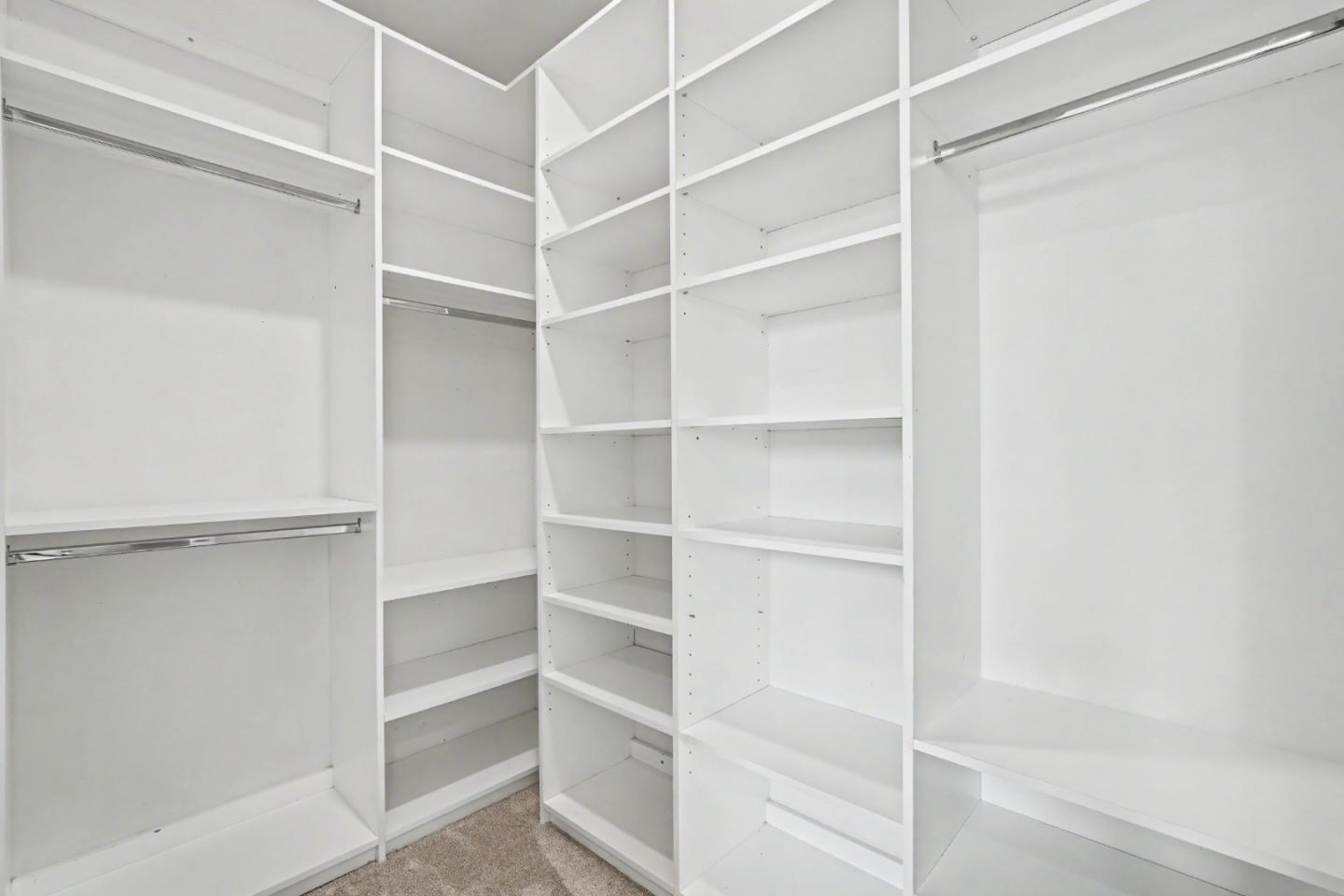 1357 Merry LOOP