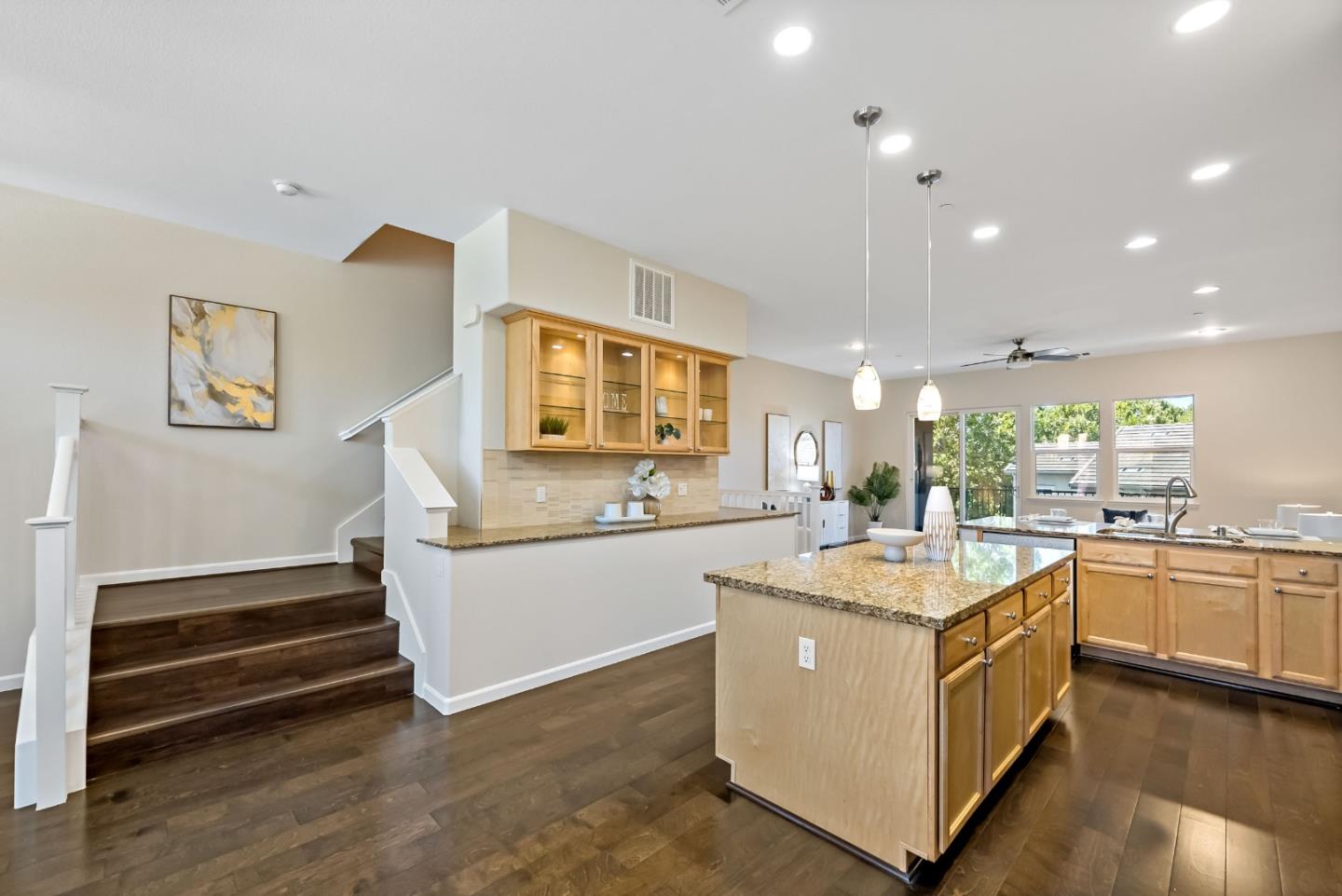 3035 Ruby AVE