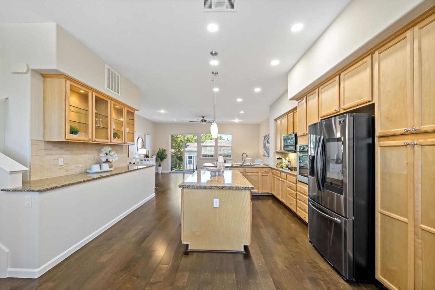 3035 Ruby AVE