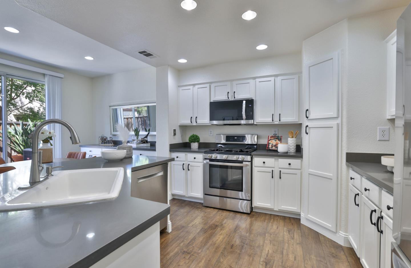 840 Monarch CIR