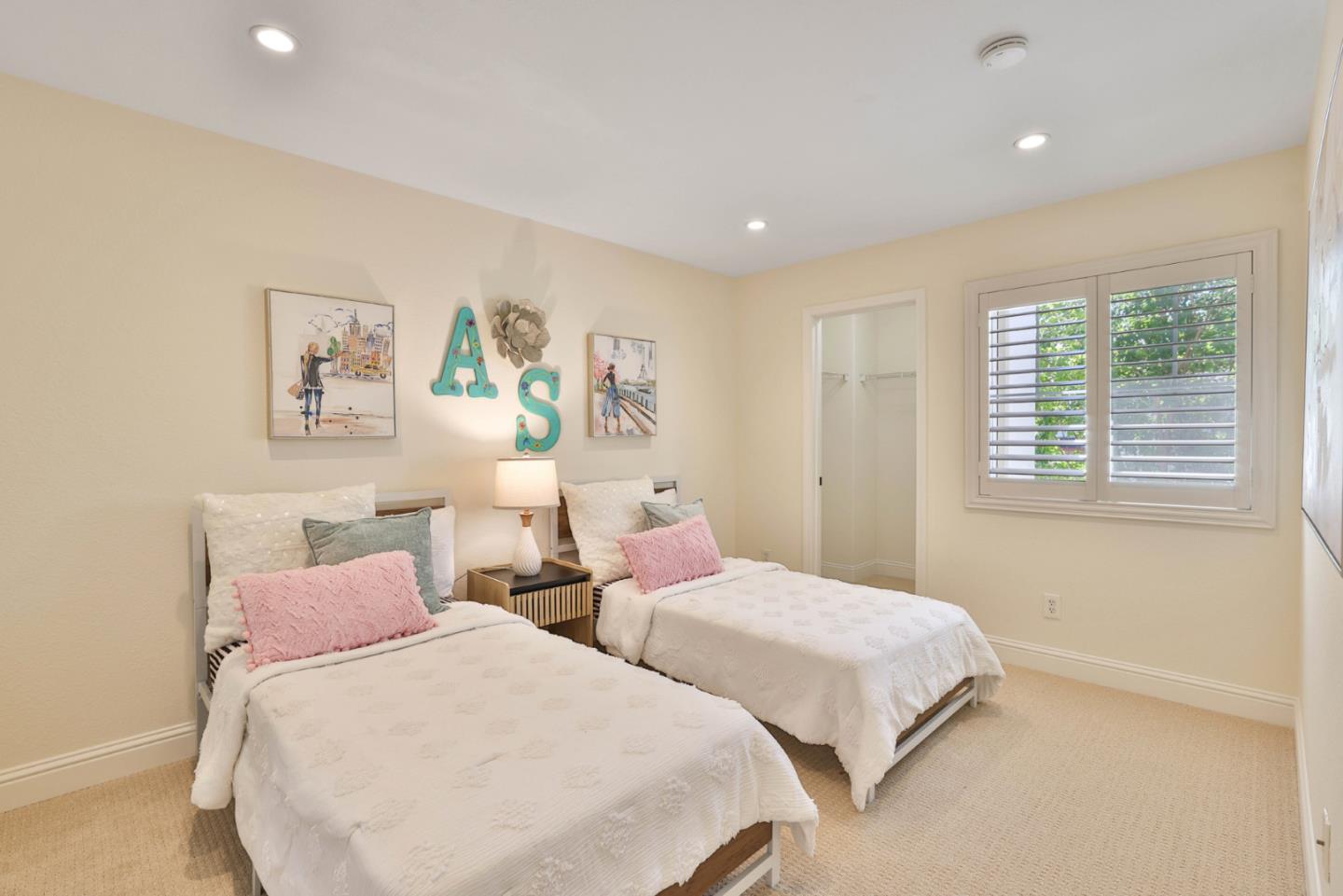 840 Monarch CIR