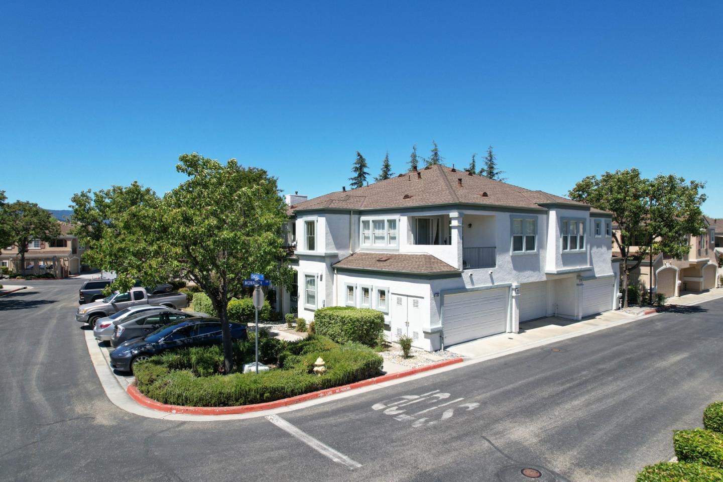 840 Monarch CIR