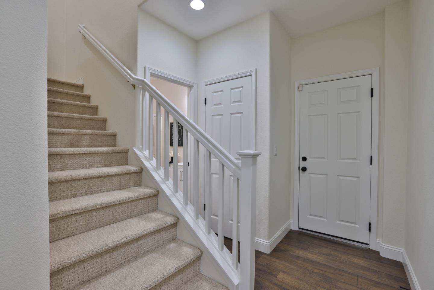 840 Monarch CIR