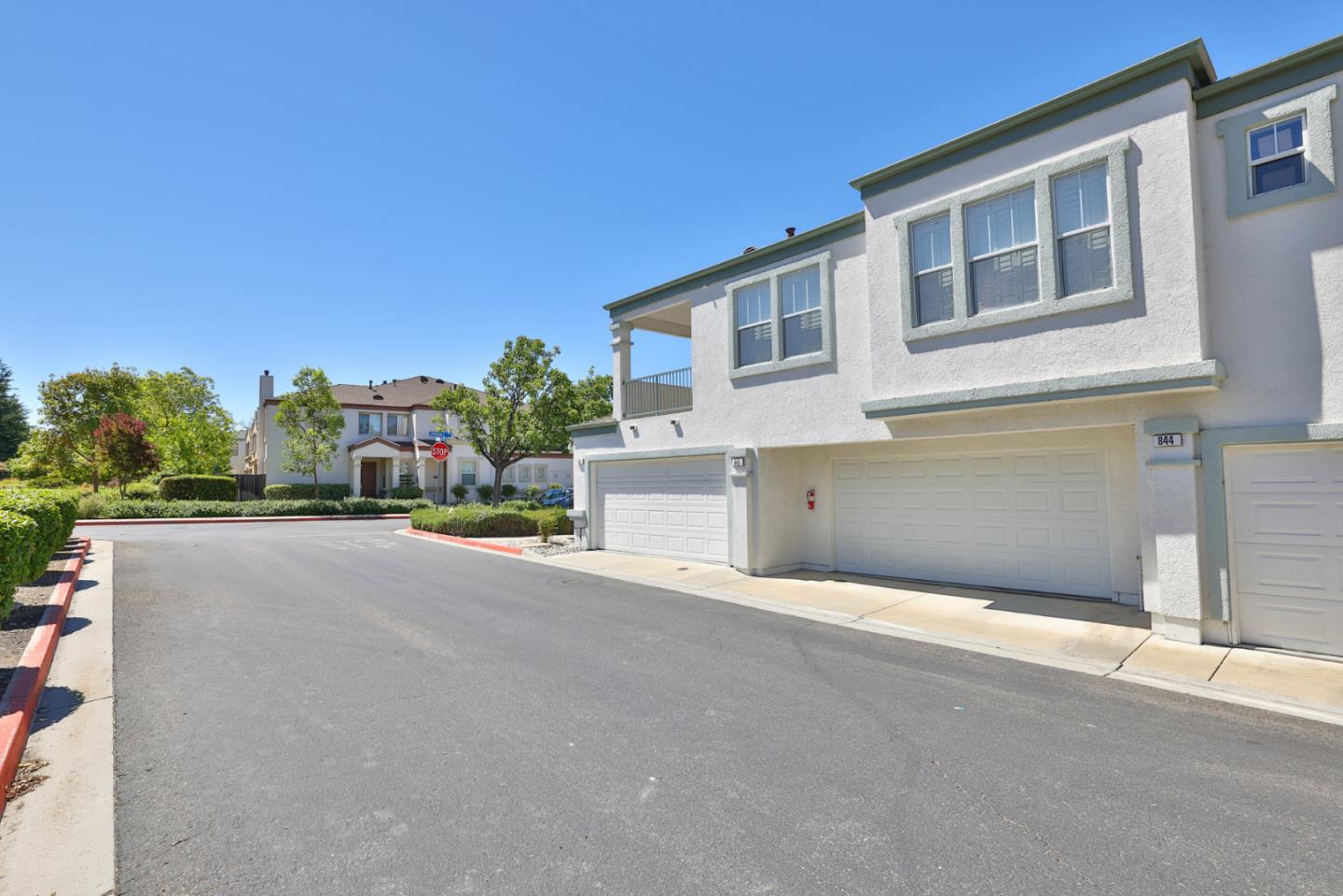 840 Monarch CIR