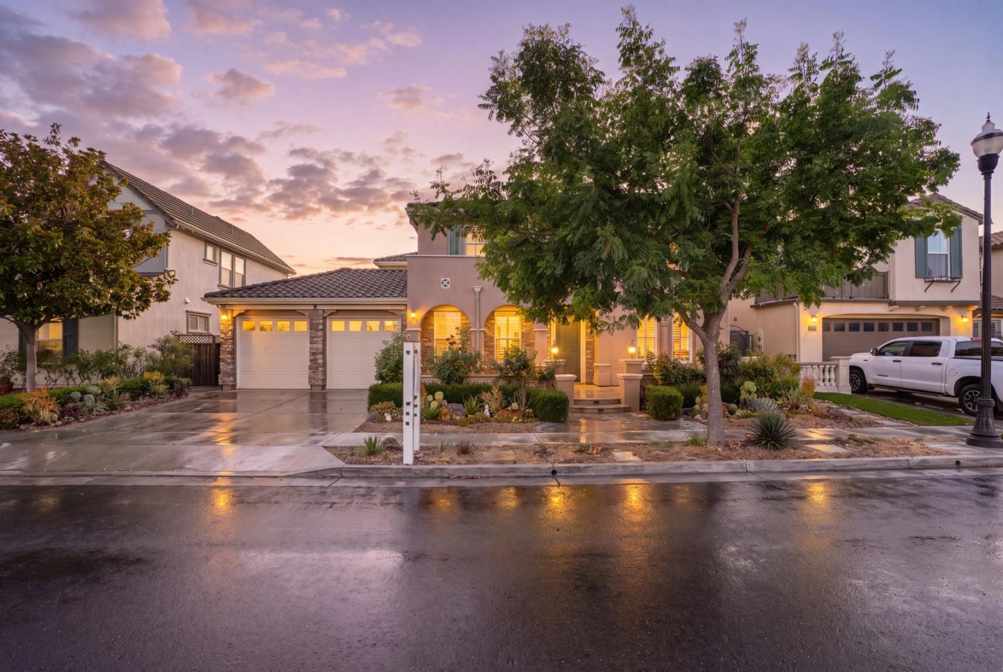 1553 Quiet Pond LN