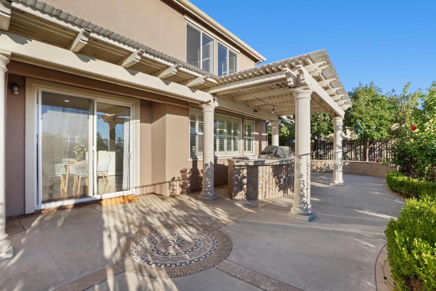 1553 Quiet Pond LN