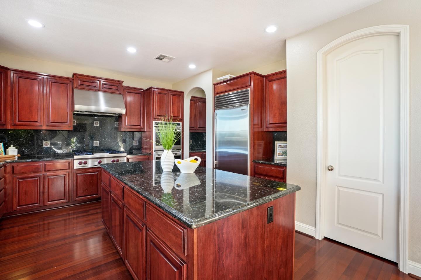 1553 Quiet Pond LN