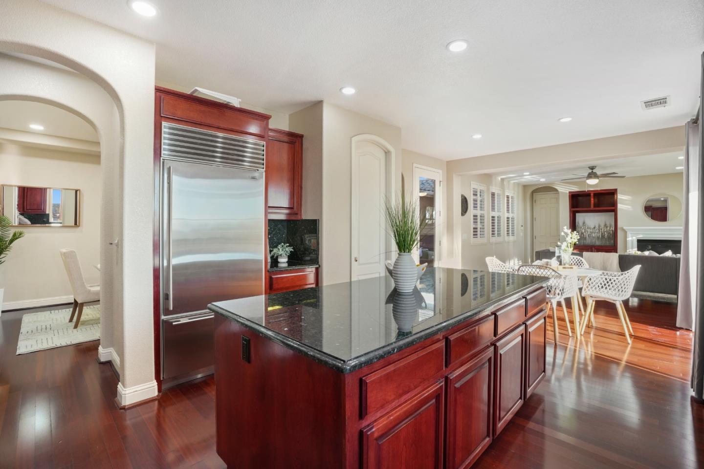 1553 Quiet Pond LN
