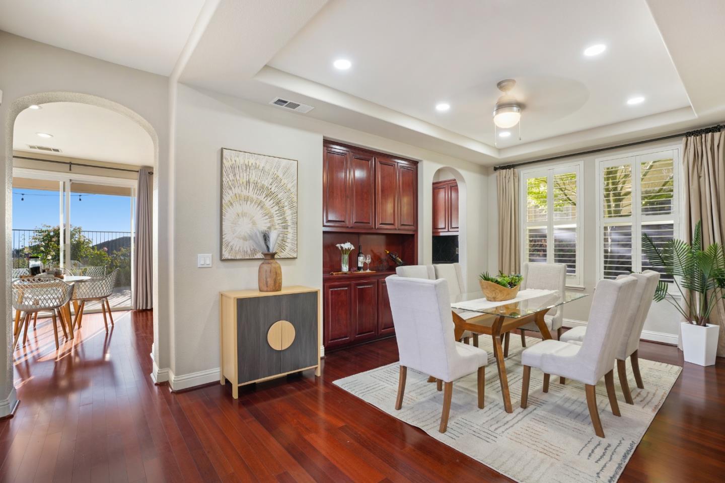 1553 Quiet Pond LN