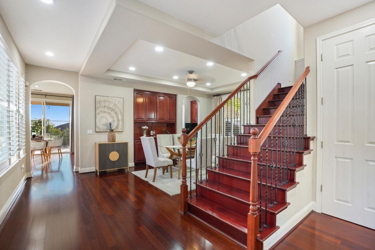 1553 Quiet Pond LN