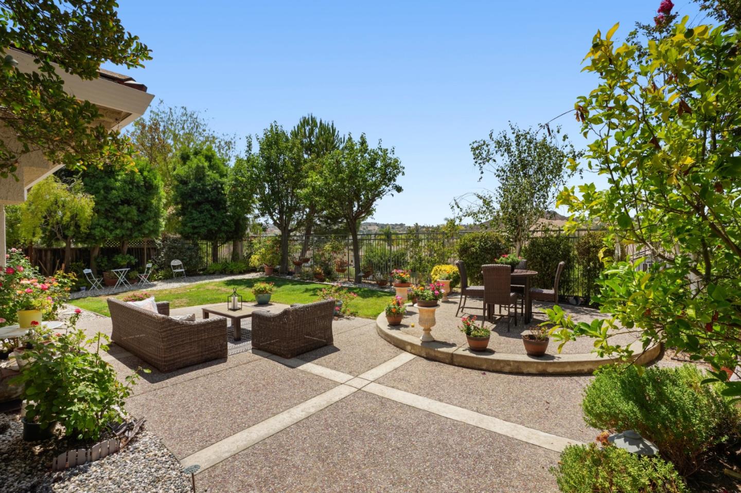 5247 Ligurian CT