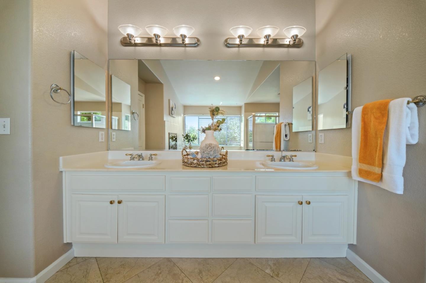 5247 Ligurian CT