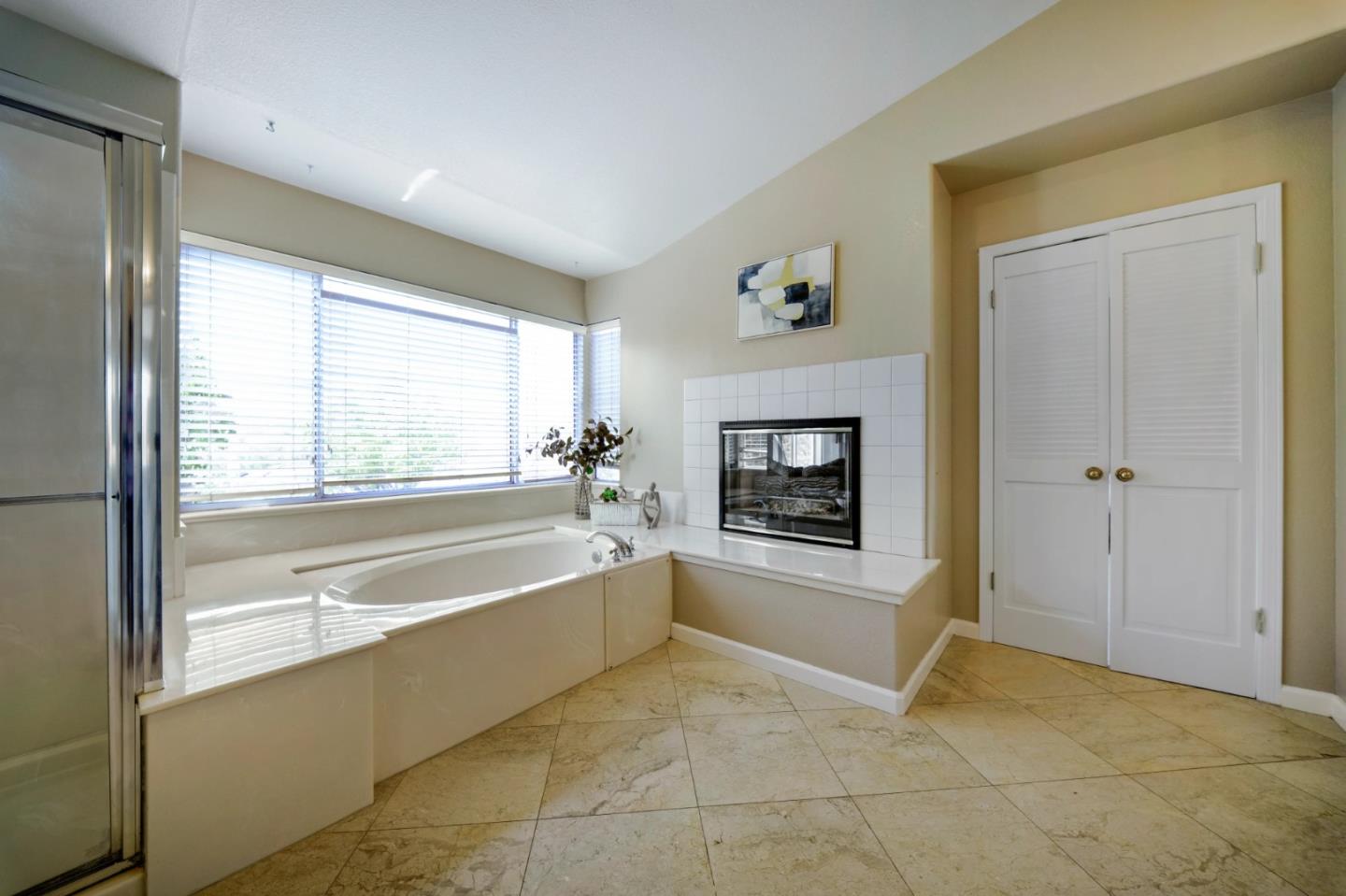 5247 Ligurian CT