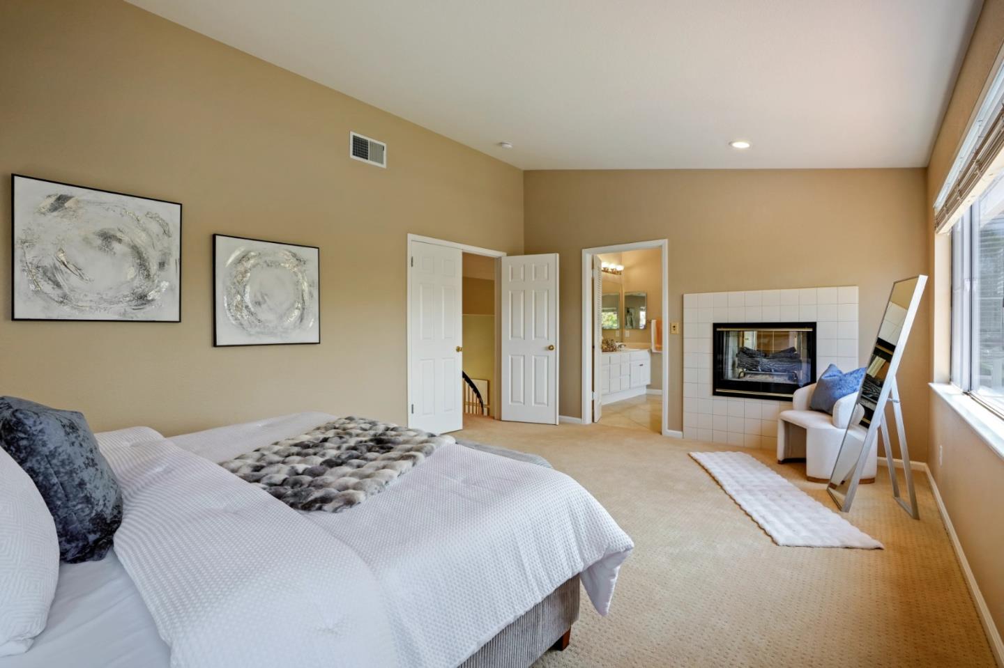 5247 Ligurian CT