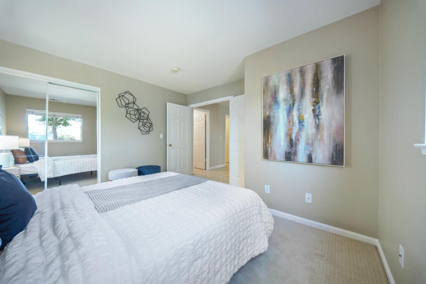 5247 Ligurian CT