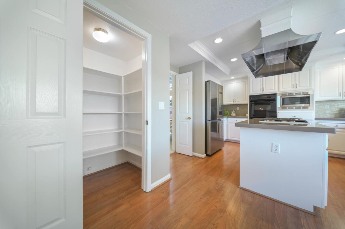 5247 Ligurian CT