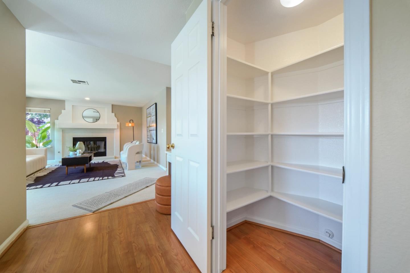 5247 Ligurian CT