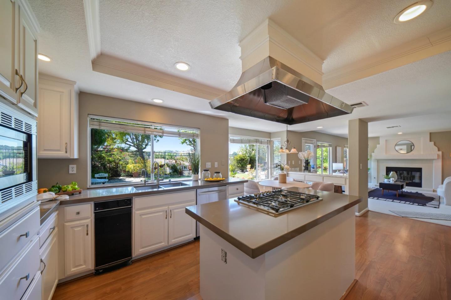 5247 Ligurian CT