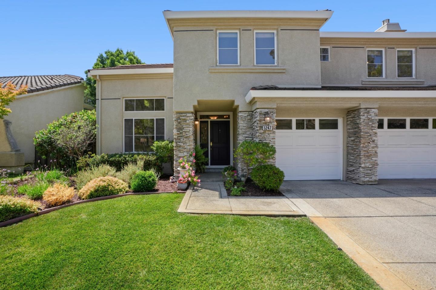 5247 Ligurian CT