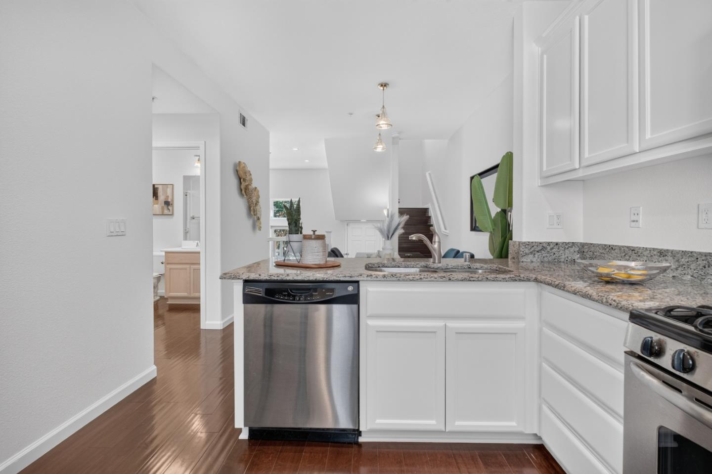 2252 Winepol LOOP