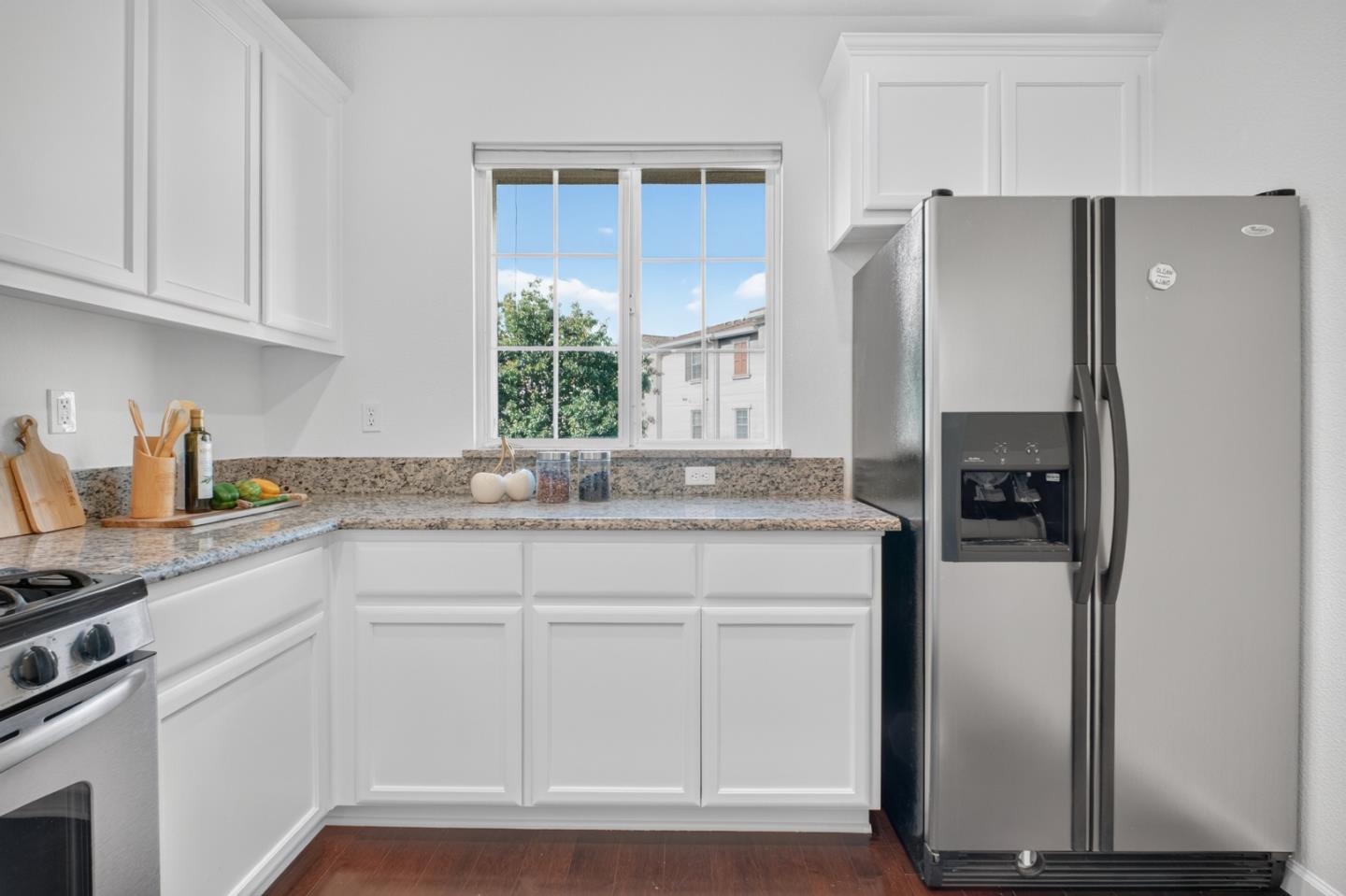2252 Winepol LOOP