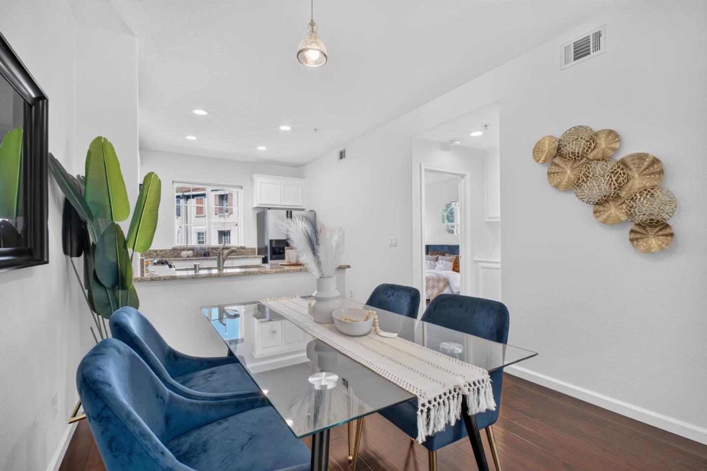 2252 Winepol LOOP