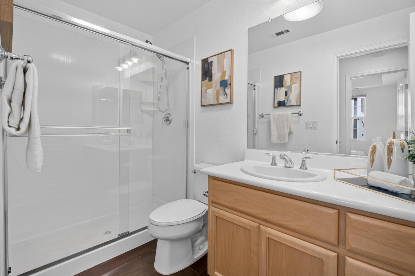 2252 Winepol LOOP