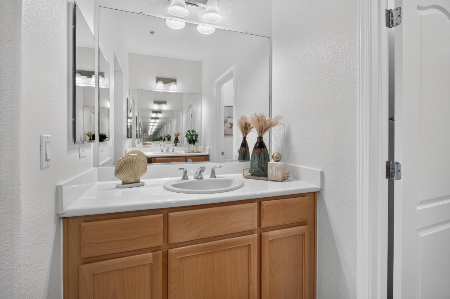 2252 Winepol LOOP