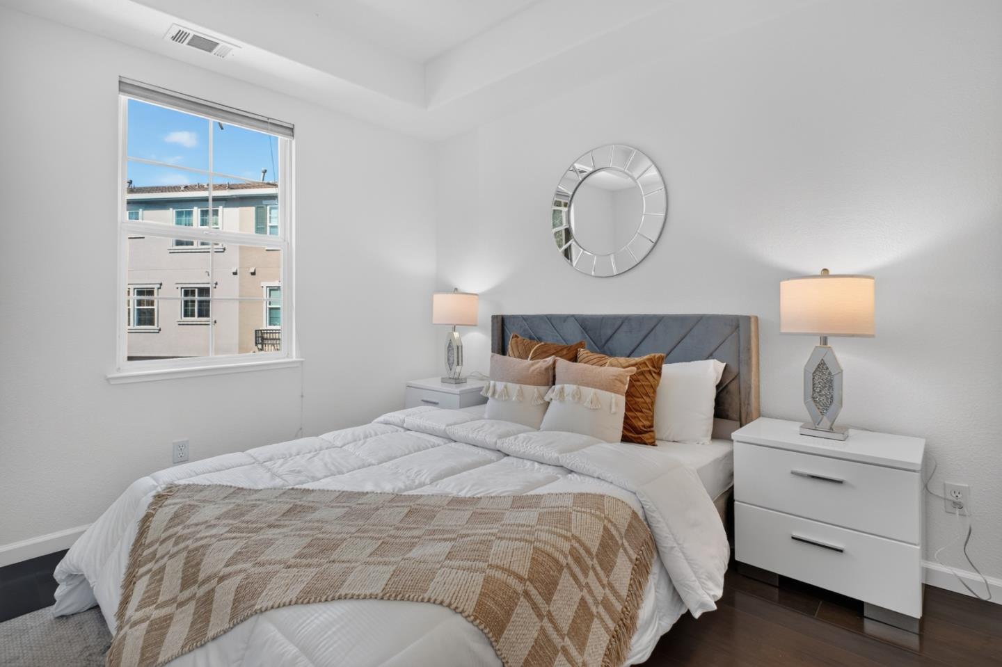 2252 Winepol LOOP
