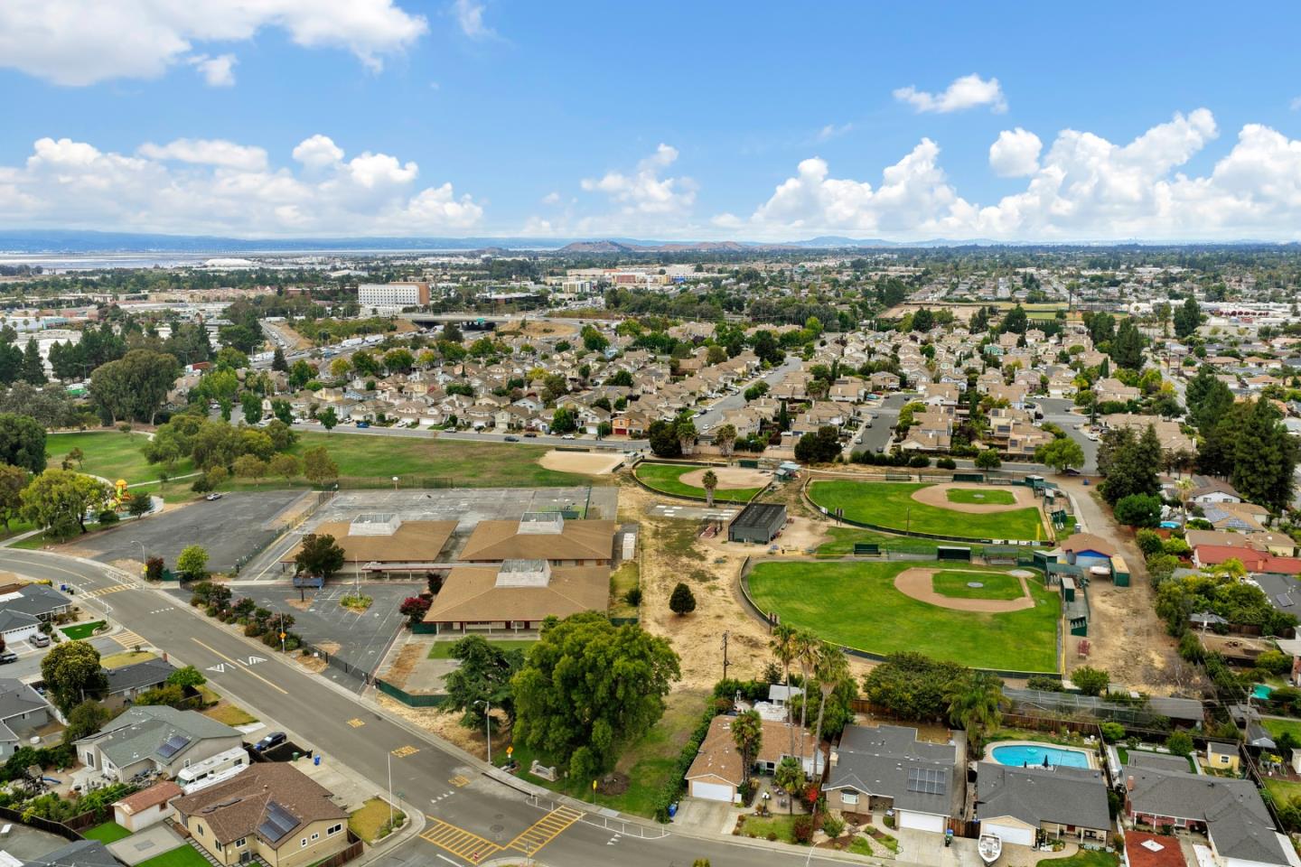 4833 Claremont Park CT