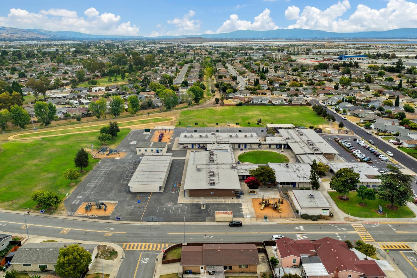 4833 Claremont Park CT