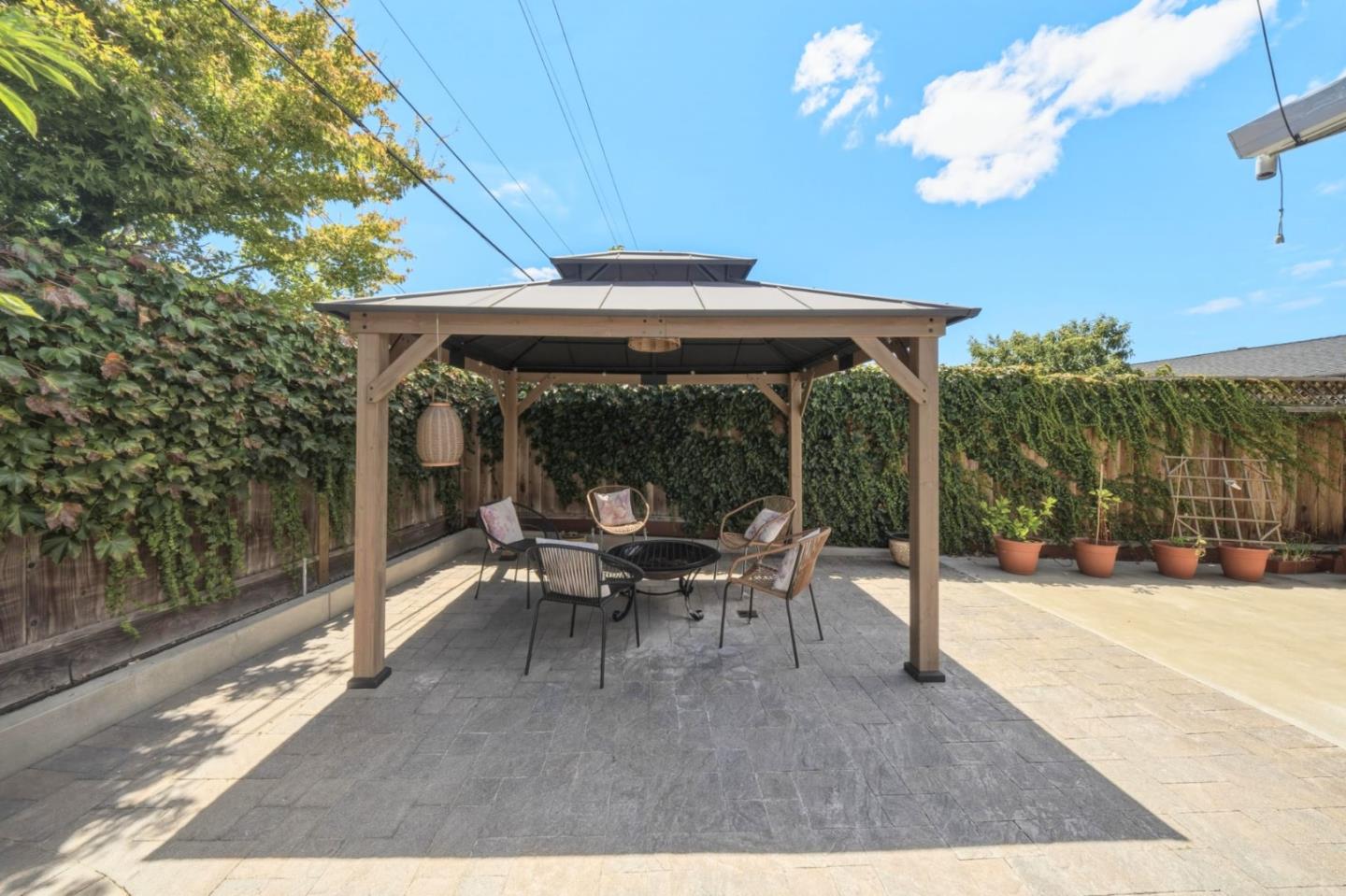 4833 Claremont Park CT