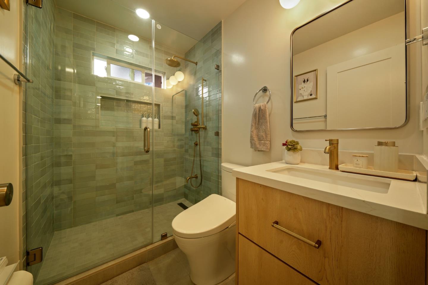 4833 Claremont Park CT