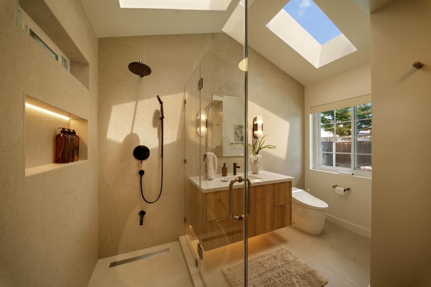 4833 Claremont Park CT