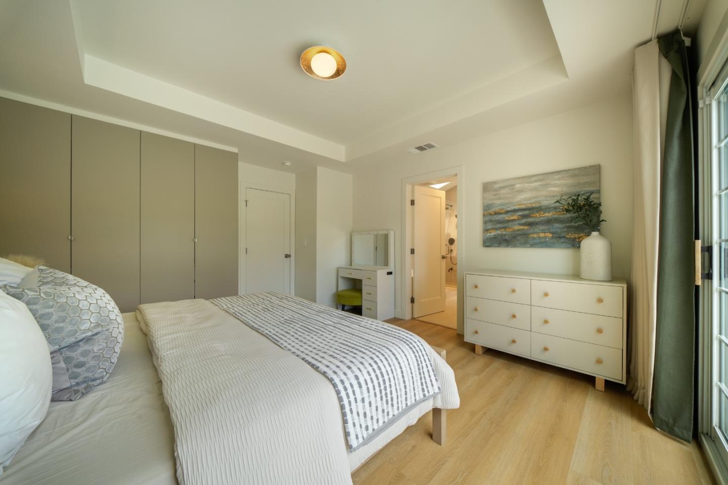 4833 Claremont Park CT